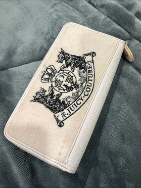 Juicy Couture Cream and Black Crest Zip Wallet